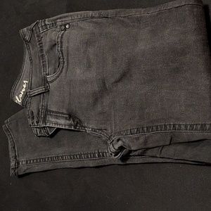 Wallflower jeans size 11